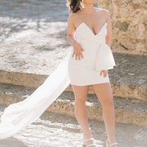 Katie May Eden Rock Dress in Ivory Wedding Engagement Dress - Size Medium